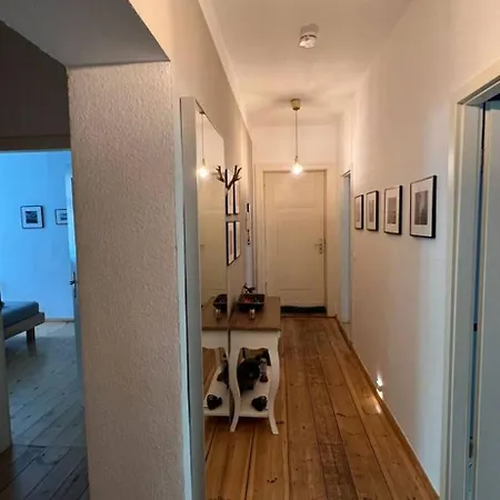 Cosy Bright Comfortable Near Ostkreuz Homestay *